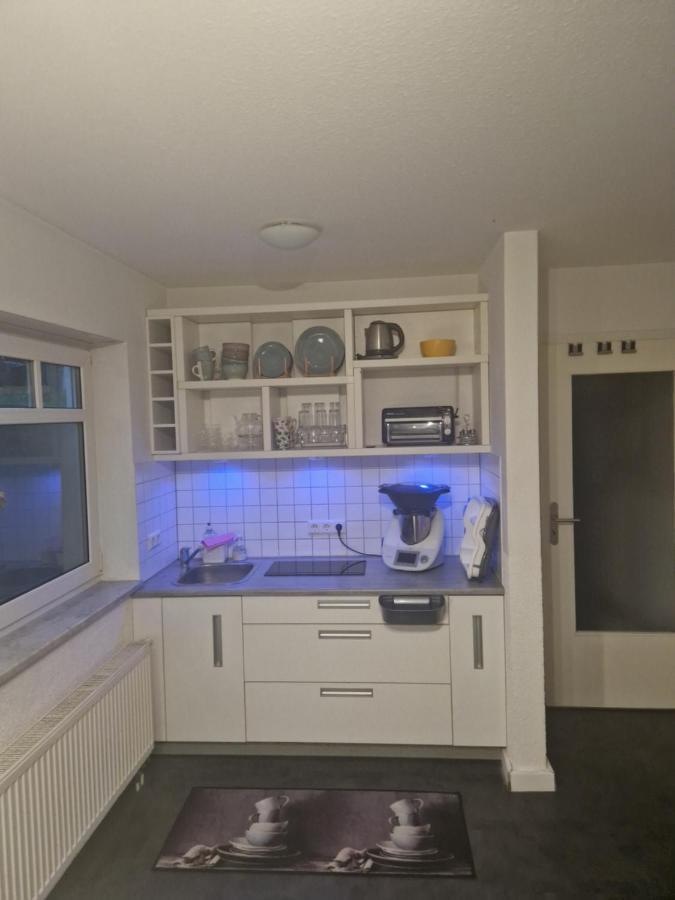 Souterrain-Wohnung Mit Kostenlosem Stellplatz Leipzig Luaran gambar